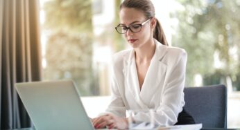 How to Balance Creativity and Grammar Rules in Business Content Editing